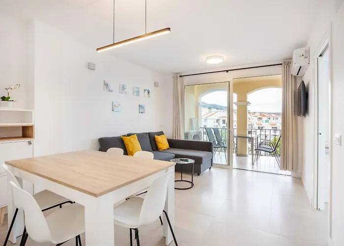 Castle Harbour Luxury Family Heated Pool By Lovetenerife * Los Cristianos (Tenerife)