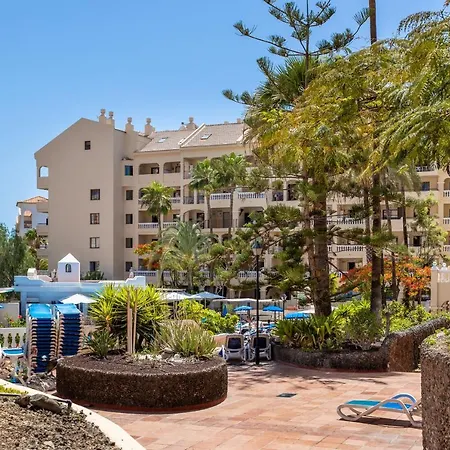 Apartamento Castle Harbour Luxury Family Heated Pool By Lovetenerife Los Cristianos (Tenerife)