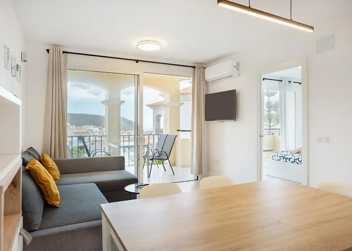 Castle Harbour Luxury Family Heated Pool By Lovetenerife * Los Cristianos (Tenerife)